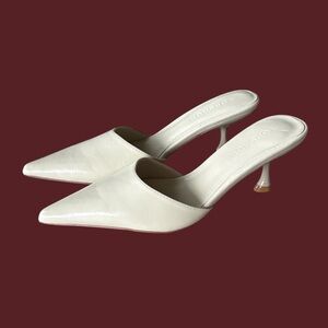NEW TOPSHOP Dorota Cream Kitten Heel